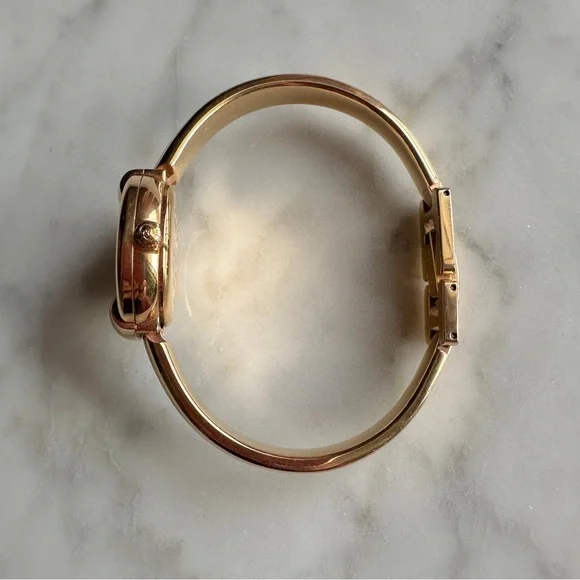 Gucci Gold Cuff Bracelet Watch Mother of Pearl Face Swiss Made 1400 L - Picture 10 of 13